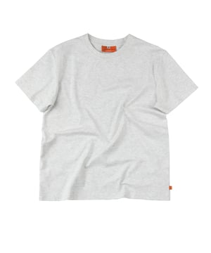 Baker Unisex Jersey T-shirt by Vanilla Park.
A versatile piece that can be worn with any of the pyjama bottoms or shorts. This jersey t-shirt is super-soft and truly comfy. Made from 100% cotton the t-shirt has a round collar and short sleeves. Wear it with any of our check lounge trousers or shorts for comfy lounging or sleeping. 

100% cotton
Machine wash
Soft Cotton Jersey
Unisex