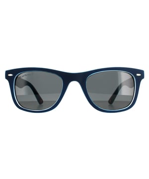Las gafas de sol Montana Square unisex azul marino rubbertouch gris polarizadas mp41 son una versión Montana polarizada del clásico estilo wayfarer con patillas aladas y detalle de remaches. Gafas de sol polarizadas con el look clásico a un precio estupendo.