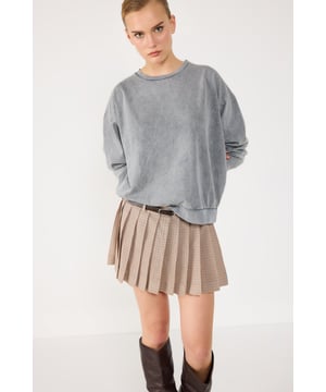 "Entdecken Sie "Nomatter-What", eine Kleidungskollektion für starke, einzigartige und stilvolle Frauen. Unsere Marke zeichnet sich durch hochwertige Stoffe und moderne Designs aus und bietet schicke und bequeme Stücke, die in jeden Moment Ihres Lebens passen. Von der täglichen Kleidung bis zu besonderen Anlässen sind unsere Produkte darauf ausgelegt, Ihren Stil mit Liebe zum Detail widerzuspiegeln.Unsere Kollektion vereint saisonale Trends mit zeitloser Ästhetik und betont Ihre Eleganz mit femininen Details.
