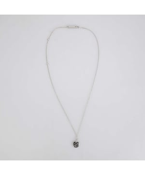 Ambush Smiley Charm Necklace in Silver.- Fine cable chain necklace in silver-tone brass.- Textured logo graphic pendant at drop.- Logo plaque at adjustable lobster-clasp fastening. Material: 100% Brass. Ref: BWOB0710017200.
