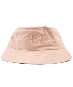 El sombrero tipo bucket Freddy de Jack & Jones es justo lo que necesitas para completar tu look fresco de verano, vacaciones y festivales, asegurándote de estar a la moda. La parte superior de algodón con agujeros de ventilación y el ala amplia te mantendrán fresco y cómodo.