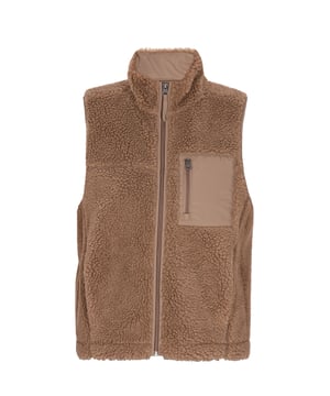 Werten Sie Ihre Wintergarderobe mit dieser stylischen, ärmellosen Teddyweste auf, die mit einem hohen Kragen für zusätzliche Wärme ausgestattet ist. Die lockere Passform sorgt für Komfort an kalten Tagen und der durchgehende Reißverschluss ermöglicht ein bequemes Tragen. Ausgestattet mit einer quadratischen, eingenähten Tasche mit sicherem Reißverschluss und praktischen Vordertaschen ist die Weste nicht nur stylisch, sondern vor allem funktional.  Weste