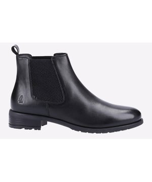 Einfaches Anziehen des Chelsea-Stils; der Sammie Boot verfügt über ein doppeltes elastisches Einsätze und eine Zuglasche für mehr Komfort. Außerdem hat er ein atmungsaktives Textilfutter und eine gepolsterte Memory-Schaum-Ledersohle für ganztäglichen Komfort.  
-Lederoberfläche  
-Einfaches Anziehen im Chelsea-Stil mit doppeltem elastischen Einsätzen und Zuglasche für mehr Komfort  
-Atmungsaktives Textilfutter  
-Gepolsterte Komfort-Memory-Schaum-Ledersohle  
-Flexibles und strapazierfähiges TPR-Gehäuse  