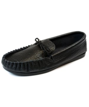 These English Moccasins Slippers are made in Northamptonshire and available in  Black or tan leather and Tan Suede.  These comfortable yet hardwearing soft leather slippers are ideal for lazing around the house in a traditional moccasin style. Stitch work to the upper finishes off the classic look.