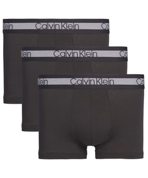 Especificaciones: Pack de tres boxers ajustados, confeccionados en suave algodón y con banda elástica con logo en la cintura.Ajuste: Regular.