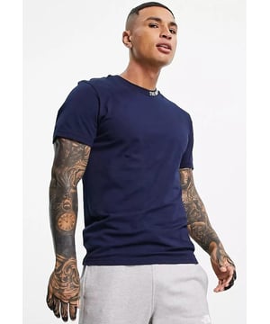 The North Face ZUMU T-shirt voor heren. TNF-logo op de achterkant. Normale pasvorm, korte mouw. Dubbel gestikte manchetten en zoom. Jacquard geribbelde merkkraag.