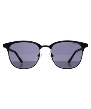 Las gafas de sol Guess Semi Rimless Mens Matte Black Smoke Grey GU00052 tienen un diseño semi rimless que combina sin esfuerzo las tendencias modernas con un toque de elegancia clásica. La montura está fabricada con materiales de alta calidad, lo que garantiza su durabilidad y rendimiento a largo plazo. Con su construcción refinada, estas gafas de sol ofrecen un ajuste cómodo que se mantiene seguro en su lugar, lo que le permite disfrutar de sus actividades al aire libre con facilidad.