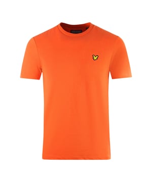 Camiseta naranja con estampado trasero de Lyle & Scott. Camiseta naranja con logo en el pecho de la marca Lyle & Scott. Esta camiseta atemporal de Lyle & Scott es esencial para cualquier guardarropa. Confeccionada con algodón suave y duradero, esta pieza presenta un diseño de logotipo en el pecho para un acabado clásico. ¡Eleva tu estilo con este clásico atemporal! Cuello redondo, Mangas cortas. 50% Algodón, 50% Poliéster. Ajuste regular, se ajusta a la talla real. Estilo: TS1474SP W100