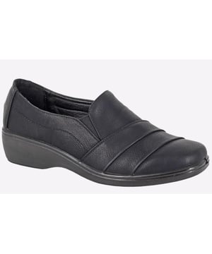 A perfect choice for your smart-casual needs or workwear attire, these Boulevard Rouen women's shoes boast a sleek black upper, a ruched design for visual flair, and a sturdy rubber outsole.
- Synthetic upper
- Ruched design
- Padded footbed
- Slip-on construction with twin elasticated gussets
- Durable rubber outsole