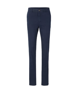 Klassieke chino-broek met riemlussen, paspelzakken op de achterkant en steekzakken in een tijdloze look.