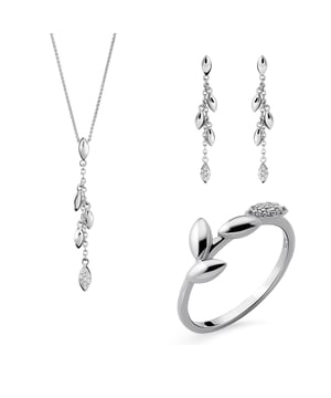 Deze Orphelia Set: Ketting + Oorbellen + Ring in Zilver is gemaakt van de hoogste kwaliteit allergievrij 925 Sterling Zilver. De Orphelia 'Loana' Vrouwen 925 Sterling Zilver Set: Ketting + Oorbellen + Ring - Zilver SET-7505 wordt geleverd in een prachtige geschenkdoos en heeft een garantie van twee jaar - het perfecte cadeau om jezelf of een geliefde te verwennen.