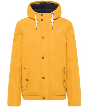 Wetterfeste Outdoor-Performance liefert der wattierte Winterblouson von ICEBOUND. Die wattierte Jacke besteht aus einem beschichteten und damit wasser- und winddichtem Material. Schwachstellen wie die Nähte sind allesamt dicht verklebt und auch der Reißverschluss und die Taschen sind verdeckt, sodass Ihnen Schnee und Regen nichts anhaben können. Und auch arktische Kälte kann sich noch so anstrengen, denn gegen die Wattierung und das weiche Polar-Fleece in der Innenseite der Jacke kommt sie nicht an. Ganz in Schmuddelwedda Manier sind die Ösen, Nieten, Kordeln oder Reißverschlussanhänger kreativ gestylt und weit mehr als nur ein praktisches Accessoire. So besitzt der charakteristische Seemann-Print auf der Brust bei einigen Farbvarianten lichtreflektierende Eigenschaften.  Winterjacke