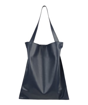 Dames schoudertas met magneetsluiting. één open binnenzak. afwezige externe zakken. ontbrekende schouderband.  Handvat van gerecycled polyethyleentereftalaat. een binnencompartiment.  extern materiaal.  Binnenkant van gerecycled polyethyleentereftalaat. Afmetingen: 36x42x1 cm. Modeproduct