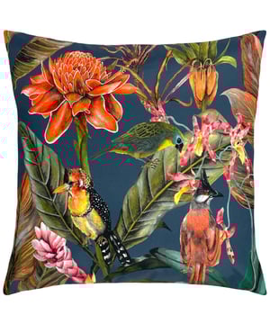 Bring the tropical feels to your outdoor space. Featuring a trio of exotic birds, this fully reversible design in vibrant orange tones is sure to stand out in any garden.