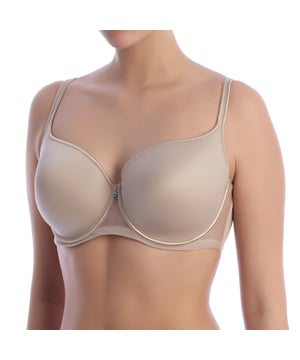 RUBI gewatteerde beugelbeha, ontworpen om het figuur te verbeteren met optimale ondersteuning en een comfortabel en vrouwelijk ontwerp.

 Details:

 - Beugelontwerp en lichte padding.
 - Zachte, voorgevormde cups.
 - Verstelbare bandjes en rugsluiting.
 - Decoratieve strik in het midden.
 - Kleine kanten panelen aan de zijkanten.
 - Gemaakt van hoogwaardige materialen.

 Het model RUBI is een gewatteerde beugelbeha die steun, elegantie en comfort combineert, ideaal voor wie op zoek is naar een kledingstuk dat de buste mooier maakt met een geraffineerd design.
 Samenstelling: 46% Polyester, 44% Polyamide, 10% Elastaan
 Onderhoud:
Wassen tot 30ºC.
 Gebruik geen bleekmiddel.
 Niet in de droger.