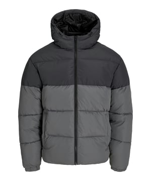 Diese Pufferjacke vereint modernen Stil mit praktischen Funktionen für kalte Tage. Der Reißverschluss mit Kinnschutz sorgt für angenehmen Tragekomfort und schützt vor Reibung. Der hochschließende Kragen mit Kapuze und Zip-Tunnelzug bietet zuverlässigen Schutz vor Wind und Wetter. Ein stylischer Colorblock-Design und die kontrastfarbig gefütterte Kapuze setzen trendige Akzente. Seitliche Eingrifftaschen bieten Platz für wichtige Utensilien oder warme Hände. Dehnbare Bündchen sorgen für einen perfekten Sitz und halten die Kälte draußen. Dank ihrer leichten, gepolsterten Verarbeitung bietet die Jacke einen hohen Tragekomfort und angenehme Wärme. Ideal für Alltag und Freizeit – diese Jacke punktet mit Funktionalität und einem modernen Look.
