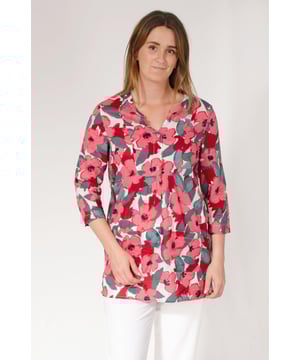 It has 3/4 length sleeves, a pretty notched V neck and two large patch pockets at the front.  Pairs well with leggings and white sneakers. Fit: Relaxed, Sizing: As expected