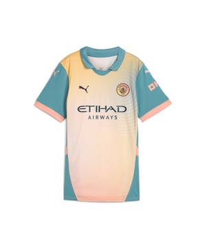 PRODUCT STORY: Marking 30 years of Definitely Maybe, its Definitely City. Co-designed by Noel Gallagher, a lifelong Man City fan, the 24/25 Fourth Kit pays homage to an album that defined an era. Worn exclusively in European competition, featuring a design that draws from the iconic album cover, you know this jersey is ready to rock on the biggest stage. FEATURES & BENEFITS: dryCELL: Performance technology designed to wick moisture from the body and keep you free of sweat during exercise; As part of the RE:FIBRE program, this garment is made of at least 95% recycled material from textile waste and other used materials. DETAILS: Regular fit; 170gsm, double face jacquard; Crew neck; Short sleeves; Official team branding. Our model is 171 cm tall and is wearing size S UK.