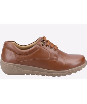 Cathy ladies waterproof lace up shoe. This simplistically stylish shoe has a full grain smooth leather upper with soft fabric lining. Water and weather protection with 'Mirtex' waterproof membrane keeps feet dry during wet weather.
- Cathy ladies waterproof lace up shoe- Full grain smooth leather upper with soft fabric lining and water and weather protection with 'Mirtex' waterproof membrane keeps feet dry during wet weather- Classic style with 4 eyelets and black laces- Padded collar for comfort- Bellows tongue construction