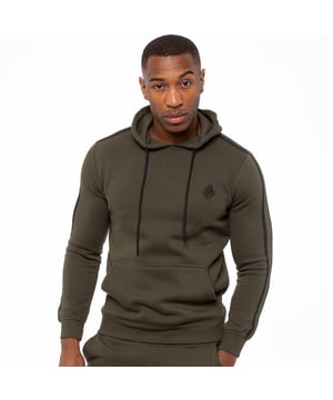 Actualiza tu vestuario casual con esta sudadera con capucha para hombres de estilo diseñador. Confeccionada con algodón y poliéster suave y cómodo, esta chaqueta de ajuste regular presenta puños y cintura acanalados, una capucha con cordones y bolsillos canguro, mientras que un logotipo bordado de Enzo en la parte delantera agrega un toque final moderno.