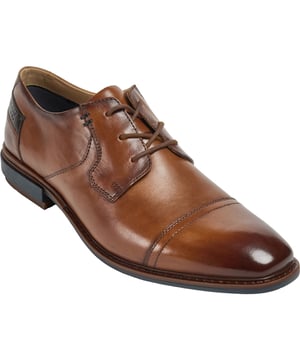 Der SAVAGE ist ein schlichter und minimalistischer Schnürschuh mit weicher, spitzer Spitze, gewachsten, farblich abgestimmten Schnürsenkeln und dezenten Logodetails - ideal für die Arbeit und andere elegante Anlässe. Entworfen aus hochwertigem Leder mit Lederfutter.
