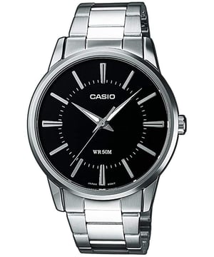 This Casio Casio Collection Analogue Watch for Men is the perfect timepiece to wear or to gift. It's Silver 40 mm Round case combined with the comfortable Silver Stainless steel watch band will ensure you enjoy this stunning timepiece without any compromise. Operated by a high quality Quartz movement and water resistant to 5 bars, your watch will keep ticking. This classic and trendy watch is a perfect gift for New Year, birthday,valentine's day and so on  -The watch has a  function: Luminous Hands High quality 21 cm length and 18 mm width Silver Stainless steel strap with a Fold over clasp Case diameter: 40 mm, case thickness: 9 mm, case colour: Silver and dial colour: Black
