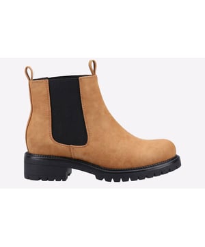 Crafted from vegan friendly materials, these Taijal Chelsea boots from leading fashion brand Divas, delivers a classic and timeless finish whilst remaining comfortable and durable. 
 These designer boots feature a sturdy cleated outsole that enhances the classic style whilst providing traction and stability. 
 Enjoy a snug and comfortable fit with elasticated twin side gussets and a soft textile lining, complemented by convenient pull tabs for easy on-and-off wear on your busiest days.
 - - Synthetic leather upper 
 - - Soft textile lining 
 - - Pull tabs for easy on / off wear.
 - - Elasticated gussets provide a snug fit 
 - - Durable rubber outsole