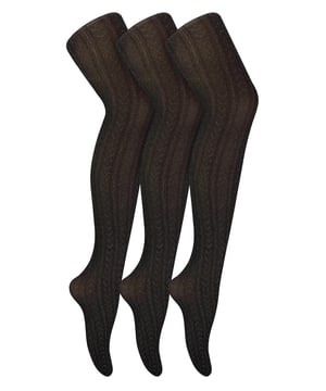 Wil je wat pit toevoegen aan je ensemble, of het nu een avondje uit is, een chique verkleedfeest of een vrijgezellenfeest? Zoek niet verder dan deze prachtige Chevron & Opaque maillots, versierd met sprankelende glitters om elke outfit aan te vullen en te verheffen. Deze panty is de ideale finishing touch om je look te laten opvallen en je te onderscheiden van de massa. Geniet van de zekerheid dat je onze premium panty's met het merk Sock Snob draagt, waarbij kwaliteit onze bovenkantprioriteit is. Deze designerpanty's hebben een fluweelzachte textuur, waardoor ze lekker aansluiten op je benen. We hebben er een vleugje glamour aan toegevoegd met een extra sprankeling. Deze panty's zijn niet alleen ongelooflijk zacht en gemakkelijk te dragen, maar ze zijn ook een uitstekende cadeau-optie voor degenen die ervan houden om een ​​vleugje uniekheid toe te voegen aan hun stijl of waardeer een vleugje sprankeling. Deze panty voelt zacht aan op de huid en is een must-have in de garderobe van elke modebewuste persoon. Je hoeft niet veel geld uit te geven om te genieten van kwaliteitskousen die zowel stijl als functionaliteit bieden. Onze multi-pack van 3 paar biedt een ongelooflijke prijs-kwaliteitsverhouding en geeft je de flexibiliteit om je panty's te mixen en matchen met verschillende outfits. Of het nu als cadeau is of als traktatie voor jezelf, deze panty's garanderen een opvallende look. Onze panty's zorgen voor een probleemloze en comfortabele ervaring, waardoor ze een must-have in je garderobe zijn. Verkrijgbaar in 3 kleuren: zwart/zilver, wit/zilver en zwart/goud en gemaakt van 94% nylon, 4% Elastaan. Ze zijn één maat: 8-14' UK en je kunt ze in de machine wassen, maar we raden aan om ze met de hand te wassen om te voorkomen dat ze blijven haken.