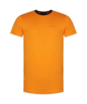 Het Devote London Austin Mens Orange/Black T-shirt is een stijlvol en comfortabel T-shirt dat perfect is om elke dag te dragen. Het is gemaakt van een zachte en lichtgewicht katoenmix die perfect is om in laagjes te dragen. Het T-shirt heeft een ronde hals en een relaxte pasvorm, waardoor het een veelzijdige optie is die je zowel omhoog als omlaag kunt dragen.
 Eigenschappen:  
- Zachte en lichtgewicht katoenmix
- Ronde hals
- Relaxte pasvorm
- Oranje/zwarte kleur
- Devote London logopatch op de borst

Het Devote London Austin Mens Orange/Black T-shirt is een geweldige keuze voor mannen die op zoek zijn naar een stijlvol en comfortabel T-shirt dat perfect is om elke dag te dragen. Het is een goede optie voor mannen die een relaxte pasvorm en een ronde hals willen.

 Devote Londen: Devote London is een Brits modemerk dat werd opgericht in 2015. Het merk staat bekend om zijn stijlvolle en betaalbare kleding voor mannen.
 Katoenmix:  Cotton blend is een type stof dat gemaakt is van een mix van katoen en andere vezels, zoals polyester of wol. Katoenmix stoffen zijn vaak zacht en comfortabel, en ze zijn ook relatief duurzaam.
 Relaxte pasvorm:  Een relaxte pasvorm is een type kleding dat losjes en comfortabel zit. Relaxed fit kleding wordt vaak gemaakt van zachte en lichtgewicht stoffen en is een goede optie voor mensen die een comfortabele en casual look willen.
 Ronde hals: Een ronde hals is een soort halslijn die rond en nauwsluitend is. Crew halzen zijn vaak te vinden op truien, t-shirts en sweatshirts.