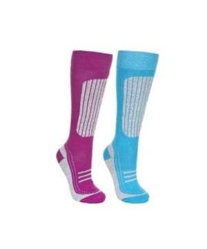 Dames skisokken met een goede pasvorm. 2 paar per pakje. Pas halverwege het kalf. Ideaal voor het skiën. 85% Acryl, 13% Polyamide, 2% Elastane.