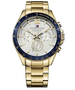 Diese Tommy Hilfiger Luke Multi Dial Uhr für Herren ist das perfekte Zubehör, um sie zu tragen oder zu verschenken. Das goldene 46 mm runde Gehäuse in Kombination mit dem bequemen goldfarbenen Edelstahl sorgt dafür, dass Sie dieses atemberaubende Zeitmesser ohne Kompromisse genießen können. Angetrieben von einem hochwertigen Quarzwerk und bis zu 5 bar wasserdicht, wird Ihre Uhr weiterhin ticken. Diese trendige und elegante Uhr ist das größte Geschenk für Ihre Familie und Freunde - Die Uhr verfügt über eine Kalenderfunktion: Tag-Datum, 24-Stunden-Anzeige, Leuchtzeiger, Tachymeter. Hochwertiges Armband aus goldfarbenem Edelstahl mit einer Länge von 21 cm und einer Breite von 20 mm, mit einem Klappverschluss und Druckknopf. Gehäusedurchmesser: 46 mm, Gehäusehöhe: 12 mm, Gehäusefarbe: Gold und Ziffernblattfarbe: Silber.