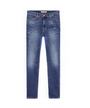 Jeans Tommy Jeans Austin Slim Herren Blau. Authentische Freizeitkleidung der Marke Tommy Jeans - Streetwear/Sportswear-Design von Tommy Jeans - Tommy Jeans für Herren, perfekt für den Alltag - Jeans Tommy Jeans in Blau lassen sich hervorragend mit dem Rest Ihrer Garderobe kombinieren - bequemer Jeansstoff - klassisch - Austin Slim -