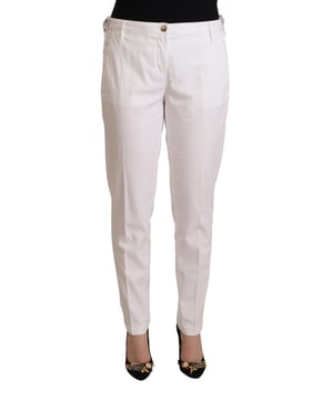 Nuevo con etiquetas  
Pantalones tapered de cintura media  
Color: Blanco  
Cierre de cremallera y botón  
Detalles del logo  
Material: 57% Algodón 44% Lio celulosa 3% Elastano  
Artesanía de calidad  
Perfecto para mujeres que aprecian el lujo y la moda atemporal  
Material: 57% Algodón 44% Lio celulosa 3% Elastano