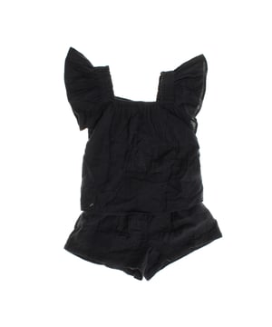 This girl's set features a fresh and light design, perfect for warmer days. The top features wide straps and gathered details on the shoulders, adding a touch of volume and style.

 The flowing cut of the blouse provides comfort and freedom of movement.

 The shorts, with a loose fit, complete the outfit to create a comfortable yet modern look.

 It is an ideal option to keep the little ones cool and comfortable with style during the summer days.
 Composition: Top: 100% Cotton; Pants: 100% Cotton
 Care:
- Machine wash max 30ºC and delicate cycle.
 - Use mild detergents.
 - Use dryer at low temperature.
 - Iron at low temperatures.
 - Do not dry clean.