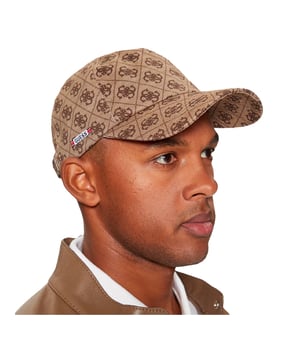Cap Guess Baseball Logo 4G Herren Braun Synthetisch. Authentpez Accessoire der Marke Guess - Streetwear/Sportswear-Design von Guess - Guess für modebewusste Männer, perfekt für den Alltag - Die braune Guess-Kappe lässt sich hervorragend mit dem Rest Ihrer Garderobe kombinieren - Bequemer Synthetikstoff - klassisch - Baseball Logo 4G -