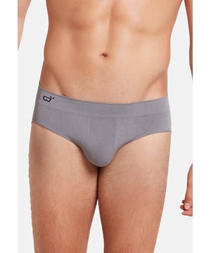 Mens Briefs A Thick Band, Chafe-Free Design. A Classic Design Offering The Perfect Fit And Feel. Lightweight, Moisture-Wicking And Breathable, With A Wide Waistband And Super Soft Fabric, The Boody Mens Briefs Deliver Comfort As Well As Style. Cool, Comfortable And Durable These Are A Staple For Any Underwear Drawer.