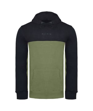De Devote London Rafola Mens Black/Olive Hoodie is een stijlvolle en comfortabele hoodie die perfect is om elke dag te dragen. Hij is gemaakt van een zachte en lichtgewicht katoenmix die perfect is om in laagjes te dragen. De hoodie heeft een ronde hals, een relaxte pasvorm en een kangoeroezak, waardoor het een veelzijdige optie is die zowel omhoog als omlaag gekleed kan worden.

De hoodie is gemaakt van een mix van 60% katoen en 40% polyester. Deze mix maakt de hoodie zacht, lichtgewicht en duurzaam. De hoodie heeft ook een relaxte pasvorm, waardoor hij comfortabel zit. De ronde hals is een klassieke halslijn die zowel stijlvol als comfortabel is. De kangoeroezak is praktisch en perfect om kleine spullen in op te bergen.

De hoodie heeft een opvallend zwart en olijfkleurig kleurenschema. Zwart is een klassieke kleur die perfect te combineren is met andere kleuren, terwijl olijf zorgt voor een aards contrast. Het kleurenschema is perfect voor een casual look, maar kan ook worden aangekleed voor formelere gelegenheden.

De hoodie heeft een Devote London logopatch op de borst. Het logo is klein en ingetogen, zodat het niet afdoet aan de algehele look van de hoodie.

De hoodie kan in de wasmachine, dus hij is gemakkelijk te onderhouden. Het is ook een relatief betaalbare hoodie, dus hij heeft een goede prijs-kwaliteitverhouding.

Over het geheel genomen is de Devote London Rafola Mens Black/Olive Hoodie een goede keuze voor mannen die op zoek zijn naar een stijlvolle en comfortabele hoodie die perfect is om elke dag te dragen. Het is een goede optie voor mannen die een relaxte pasvorm en een ronde hals willen.