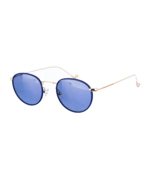 Gafas de sol Kypers con montura de metal.
Color Dorado-azul
Forma redonda.
Lentes de color Azul
Patillas de metal con acabado de siluetas.
100% Protección UV. 
Cristales antirreflejo polarizados.
Incluye una funda de tela de protección.

Medidas  Alto lente: 45 mm
Ancho lente: 48 mm.
Puente: 21 mm.
Patillas: 145 mm.

Limpieza y manutención:
-Limpiar las gafas con agua y jabón (neutro).
- No utilice paños sucios o abrasivos, que puedan alterar las características de los filtros.
- Utilice solo accesorios y repuestos originales.