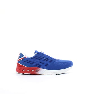 ASICS Fuze X Running Shoes Versátiles y pulidos, el Fuzex proporciona una amortiguación óptima con un atractivo contemporáneo. Introducción de la tecnología de entresuela más nueva de ASICS: el Fuzegel patentado, una fusión de gel y espuma para la mejor absorción de choques de retroceso que se transfiere al antepié durante el despegue. Esta edición limitada ofrece un homenaje a Gran Bretaña con los colores de la bandera de Union Jack tomando el centro del escenario. La parte superior sin costuras sin costuras, las superpuestas sin costuras encerrarán cada pie con comodidad simplificada. Las características de construcción sin costura para un ajuste sin irritación, porque sabemos cómo el roce y las ampollas pueden arruinar su día. Los elementos de malla aumentan el flujo de aire para crear un entorno mejor y saludable para que sus pies prosperen. Ayudan a anclarlo a la entresuela y reducir el deslizamiento en la zapatilla para que pueda disfrutar de zancadas suaves y libres de distracciones. FUZEGEL Mid SOLE Un Sockliner de Comfordry extraíble se encuentra en la cima de una entresuela ligera, implementada para suministrar una capa adicional de comodidad de felpa e higiénica. Este producto premium presenta propiedades de rebote más altas, pero también proporciona una excelente gestión de humedad y un alto nivel de transpirabilidad; Así que permanece libre de húmedo y cómodo en días calurosos y de distancia más larga. Una plataforma de Fuzegel de bajo perfil corre a lo largo de la longitud completa del zapato sin agregar peso. Esta inteligente fusión de tecnología de gel y espuma crea una comodidad adaptable, sintonizada para proporcionar una absorción de choque de retroceso que cambia a la devolución del antepié. Por lo tanto, sus articulaciones están protegidas en el golpe del talón y su paso se energiza en el dedo del pie. La suela externa de AHAR, una suela exterior AHAR (ASICS High Abasion ABRASion) completa la Fuze X. Colocada en áreas críticas, el compuesto duradero suministra un agarre pegajoso en superficies de carreteras húmedas y secas. Existen ranuras flexibles del antepié para promover la flexión natural del pie, para una sensación descalza y un movimiento sin motivos.