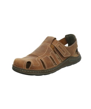 Estos zapatos están fabricados piel de vaca especialmente robusta, por lo que son muy duraderas. La práctica cremallera sirve para una sujeción firme en las sandalias. El método de fabricación esencial para nuestros zapatos es el tradicional cosido a mano. Maverick 01 ofrece a los pies un ajuste extra gracias a la anchura G. Vayas a donde vayas, este modelo Maverick 01 te acompañará en las buenas y en las malas todo momento.