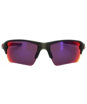 Oakley Flak 2.0 XL Sunglasses is taken from there Performance collection from Oakley with a standard size frame which features an enhanced lens coverage with a deeper lens on the semi-rimless frame which is given even more grip than previous incarnations with the stems as well as the nose pads fully covered with unobtanium that grips more with perspiration. The Prizm Road lens is specifically designed to enhance your view so you can see obstacles such as rocks and ruts easily.