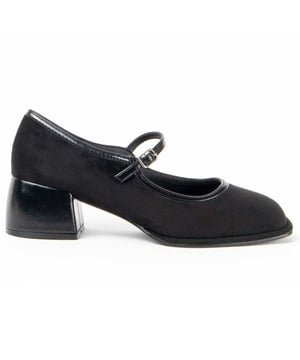 Zapato de tacón para mujer. Calce cómodo. Plantilla acolchada de piel natural. Fabricado por otras marcas para nuestra marca. Medidas aproximadas: 5 cm de tacón.