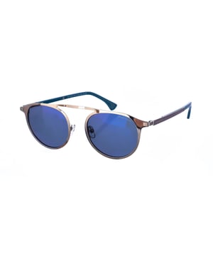 Gafas de sol Armand Basi con montura de metal.
 Color Plateado-azul
 Forma ovalada.
 Lentes de color Azul
 Patillas en acetato.
Nombre de la marca grabado en la lente y en la patilla.
 100% Protección UV. 
 Incluye una funda de tela de protección.
Los colores reales del producto pueden variar ligeramente con respecto a los colores que muestra su monitor.
 
 Medidas  Ancho lente: 51 mm. Puente: 20 mm. Patillas: 145 mm.
 
 Limpiar las gafas con agua y jabón (neutro).
 - No utilice paños sucios o abrasivos, que puedan alterar las características de los filtros.
 - Utilice solo accesorios y repuestos originales.
