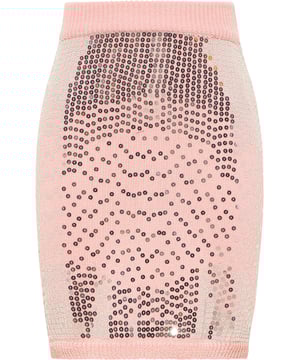 Oh là là! Met de fijn gebreide rok van myMo at night sprankel je door de feestnachten. De pailletten glinsteren aan de voorkant en het metallic garen schittert aan de achterkant. Een comfortabele, brede en elastische tailleband vernauwt niet maar versterkt de feeststemming. Stijlvol met pumps maar ook stoer met grove laarzen die nonchalant voor een trendy stijlbreuk zorgen.