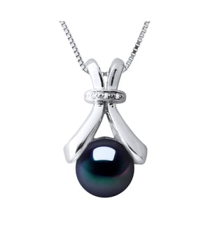 Diamond Pendse 0.010 CTS (3 x 0.0033 CTS) - Calidad HSI (color H - Calidad SI1) - True Botón de agua dulce de perla cultivada 6-7 mm - Calidad AAAA + - Colori Black Tahiti - Este colgante se entregará con una cadena de 925 miles de longitud - Longitud de longitud. 42 cm disponible - Gold White 375 milésimas - Garantía 2 años - Entregado en un caso con un certificado de autenticidad y una garantía internacional - Todas nuestras joyas se hacen en Francia.