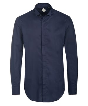 100% algodón; camiseta de Pal Zileri;  Modelo: Q370I90SD--C0784 01;  Mano de obra de alta calidad;  100% algodón suave;  cuello con solapa;  Tapeta de botones con 7 botones;  Muy ajustado a la figura;  puños vueltos;  Detalles del logotipo de Pal Zileri