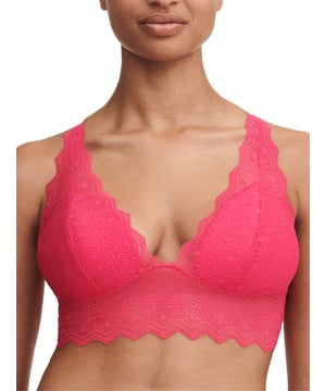 Passionata Georgia Padded Bralette. Non wired bralette with padded cups,  lace and pullover racerback. Product is recommended to be washed on a gentle cycle.