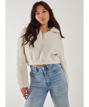Looking for the perfect winter warmer? We've got you covered. Wrap up warm this season in our chic Teddy Zip Up Jumper. Its cosy material will keep you warm all winter long. Whether you're off to a Christmas market or just need something to pop to the shops, this stylish option is all you need.