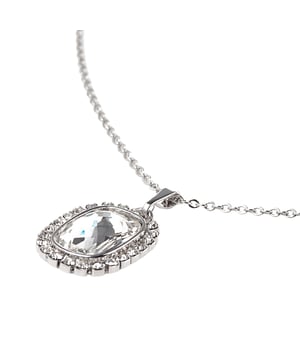 Collar Fabia EXCLUSIVE EDITION con cristales de Swarovski transparentes plateado• colección: Fabia• material: cristales de Swarovski, metal rodiado plateado• dimensiones: 28x16 mm• color: transparentes• longitud del collar: 42 cm• tipo de cierre: mosqueton