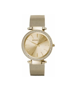 Een glamoureuze stijl uit de Darci collectie van Michael Kors MK3368. Uitgevoerd in een elegante champagnekleurige wijzerplaat met gouden baton uurmarkeringen en slanke gouden wijzers. . Dit prachtige uurwerk heeft een glinsterende lunette en een ronde wijzerplaat met een mesh band. EAN 0796483142060